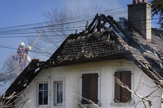Les causes de l'incendie qui s'est produit jeudi n'ont pas encore pu être formellement établies, mais les experts ont relevé la présence dans les différentes pièces de la maison d'une grande quantité d'accélérant, potentiellement de l'essence, ce ...